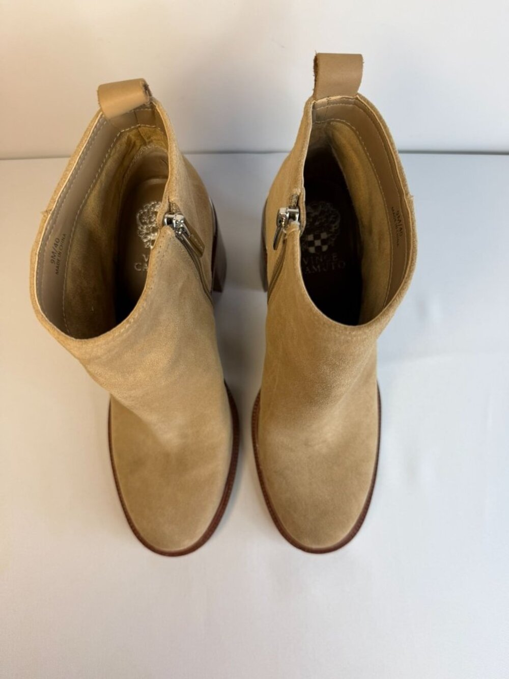 Vince Camuto Gorgan Women Size 9M Taupe Leather Ankle Block Heel Casual Boots - Picture 3 of 14